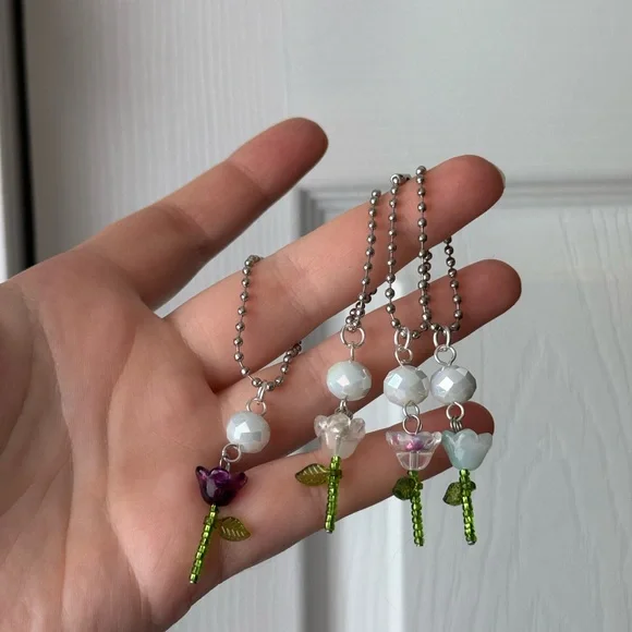 Beaded Flower Keychain - Picture 8 of 8